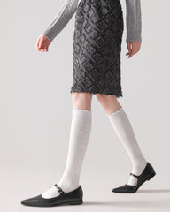 여성용 홀로우 아웃 니 하이 양말 우아한 통기성 디자인