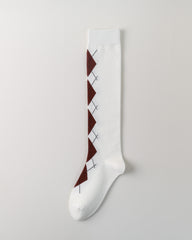 女款菱格紋及膝襪 經典柔軟彈性合身