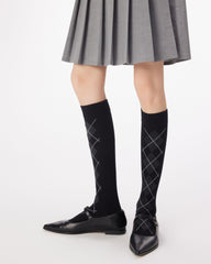 女款菱格紋及膝襪 經典柔軟彈性合身