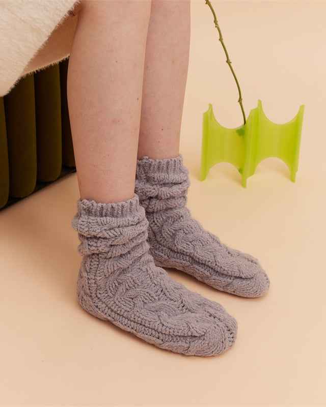 Sweetnana Simple Nordic Style Cozy Crew Socks for Women, Thickened Fuzzy Winter Stockings, Soft and Warm Socks for Daily Wear