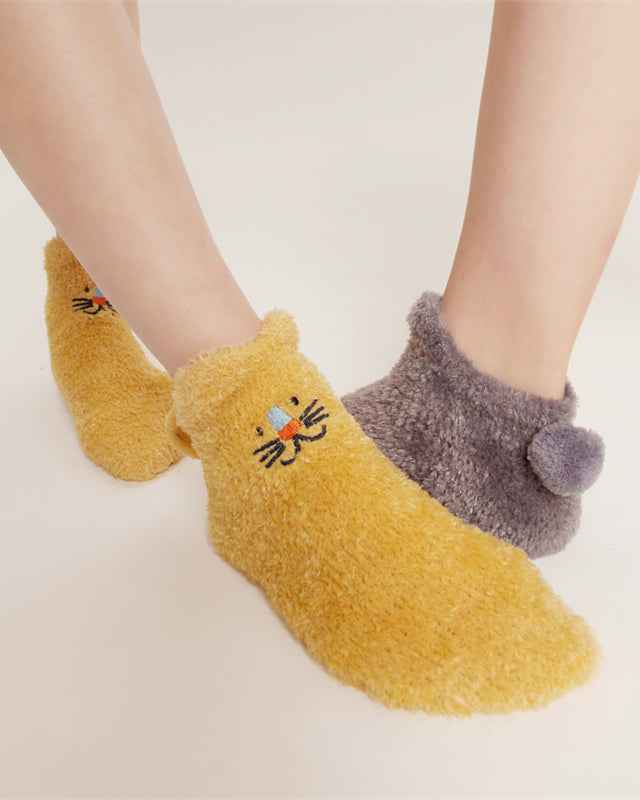 Sweetnana 3-Pack Cozy Ankle Socks for Women, Animal World Series, Non-Slip, Super Soft Fuzzy Lounge Wear Slipper Socks, Thickened Winter Stockings