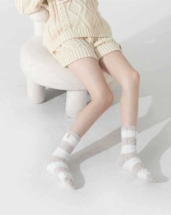 Sweetnana Cozy Women’s Crew Socks, 4-Pack of Thickened Super Soft and Cute Fuzzy Socks, Comfortable for Winter, Ideal for Daily Wear and Stockings