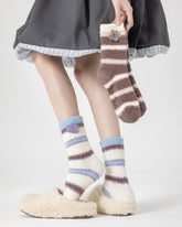 女款中筒襪子多色羽毛條紋系列毛絨保暖舒適室內襪子