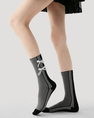 여성 크루 양말 그레이 세로 스트라이프 리본 매듭 골지 코튼 시크 스타일