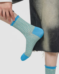 女款中筒襪,撞色顏色細條紋休閒襪子