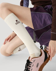 女款膝上薄型運動壓力襪子 對比趾設計 米色