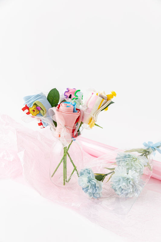 Why did Sweetnana create an original rose-shaped sock design?