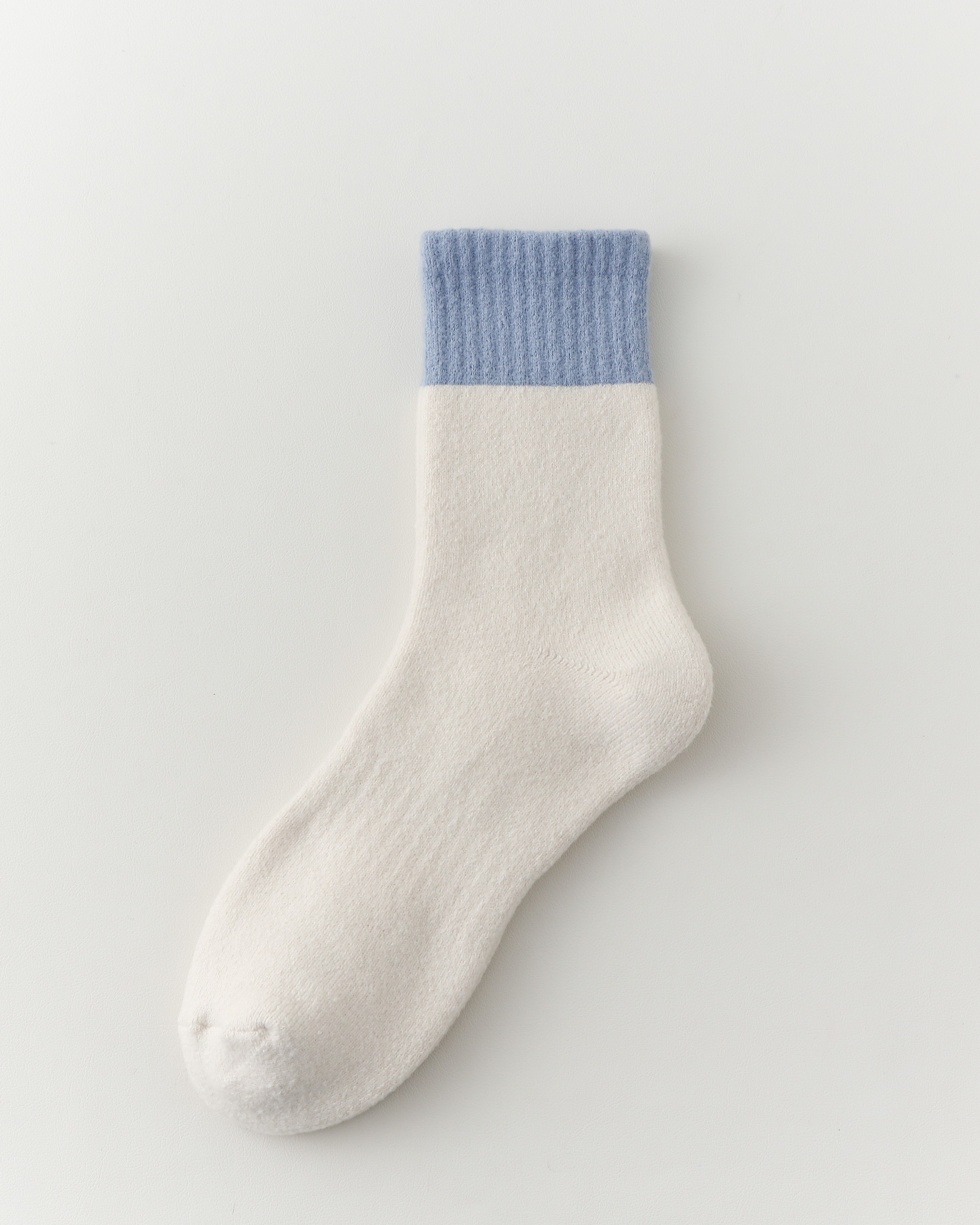 女款中筒襪子 溫暖舒適 冬季必備