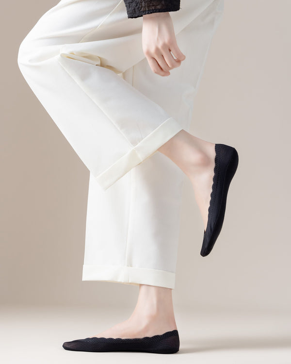 Breathable Mesh Scalloped No Show Liner Socks