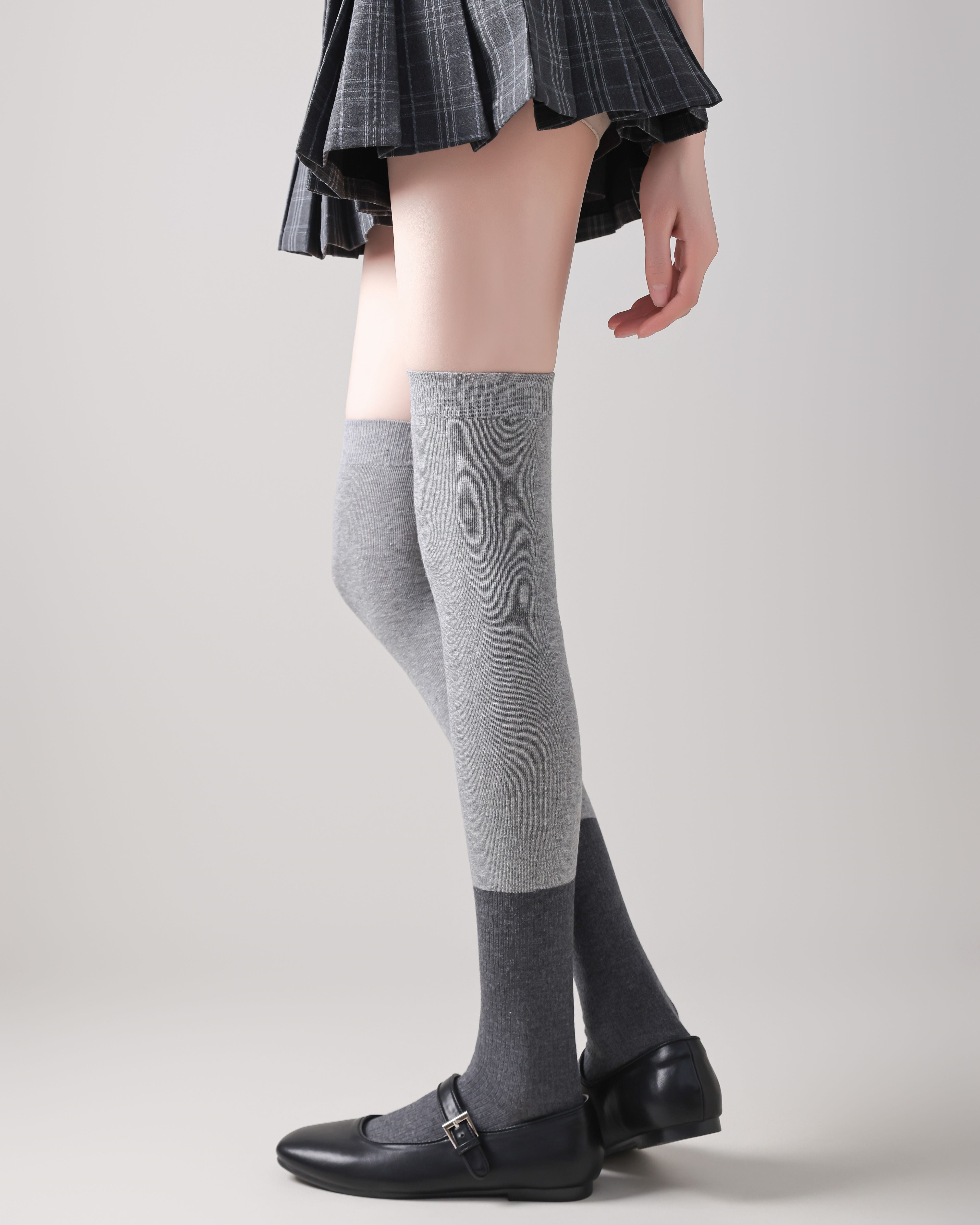 女款過膝襪 灰白撞色 棉質休閒