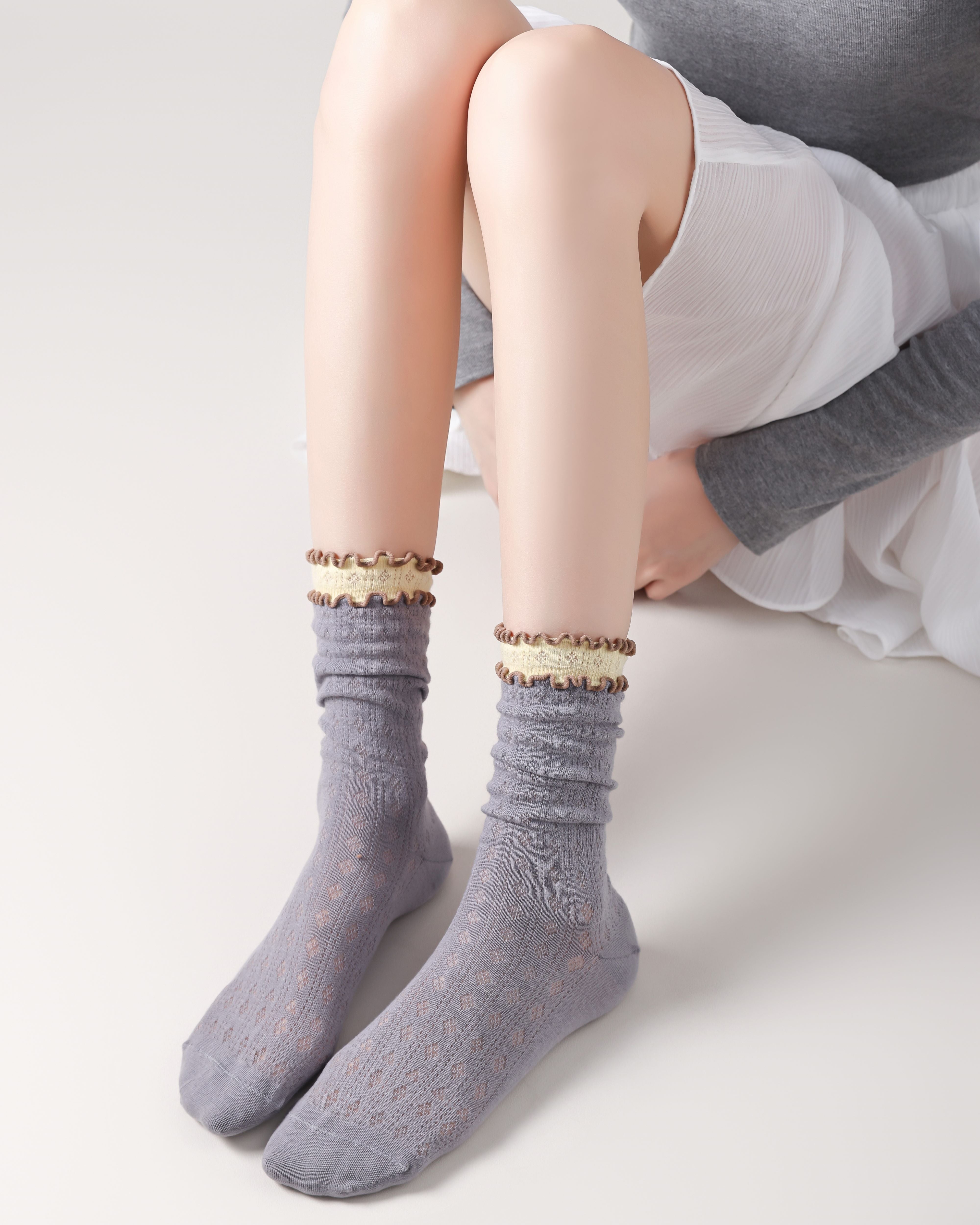 Women Crew Socks Hollow Knit Contrast Double Lettuce Edge Slouch Socks