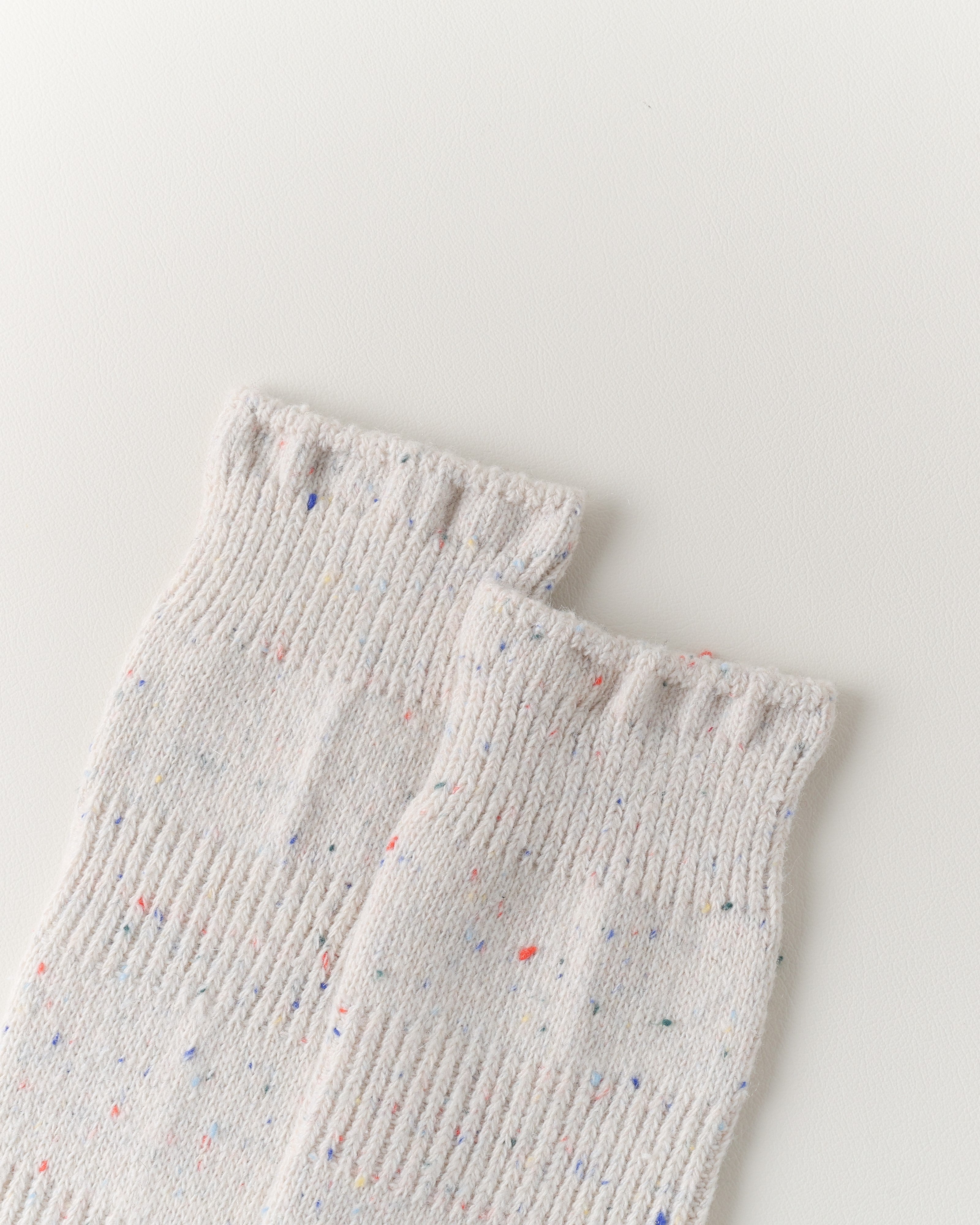 여성 크루 양말 울 도트 파일 따뜻하고 편안함