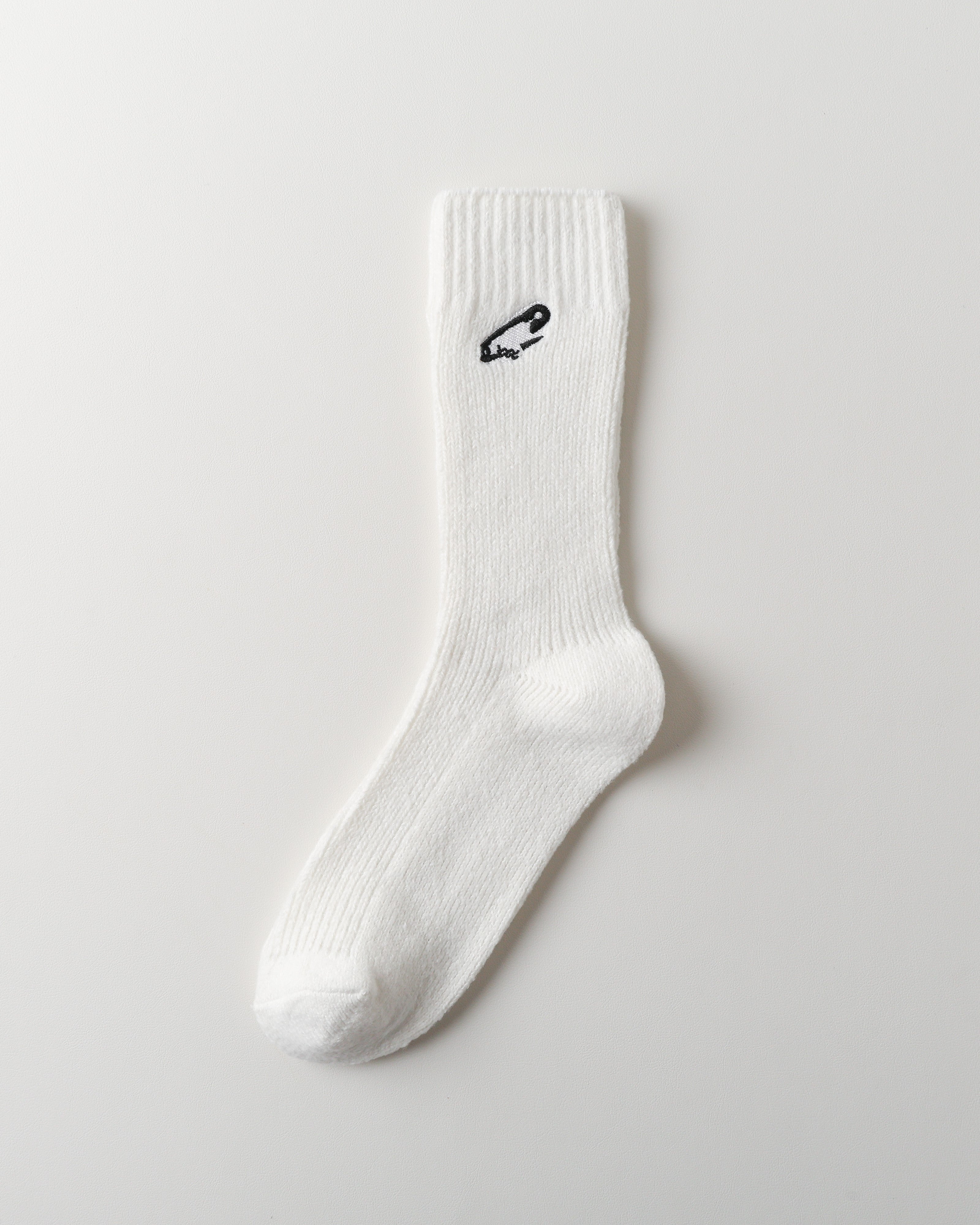 여성 크루 양말 소프트 플리스 핀 자수 따뜻하고 편안함