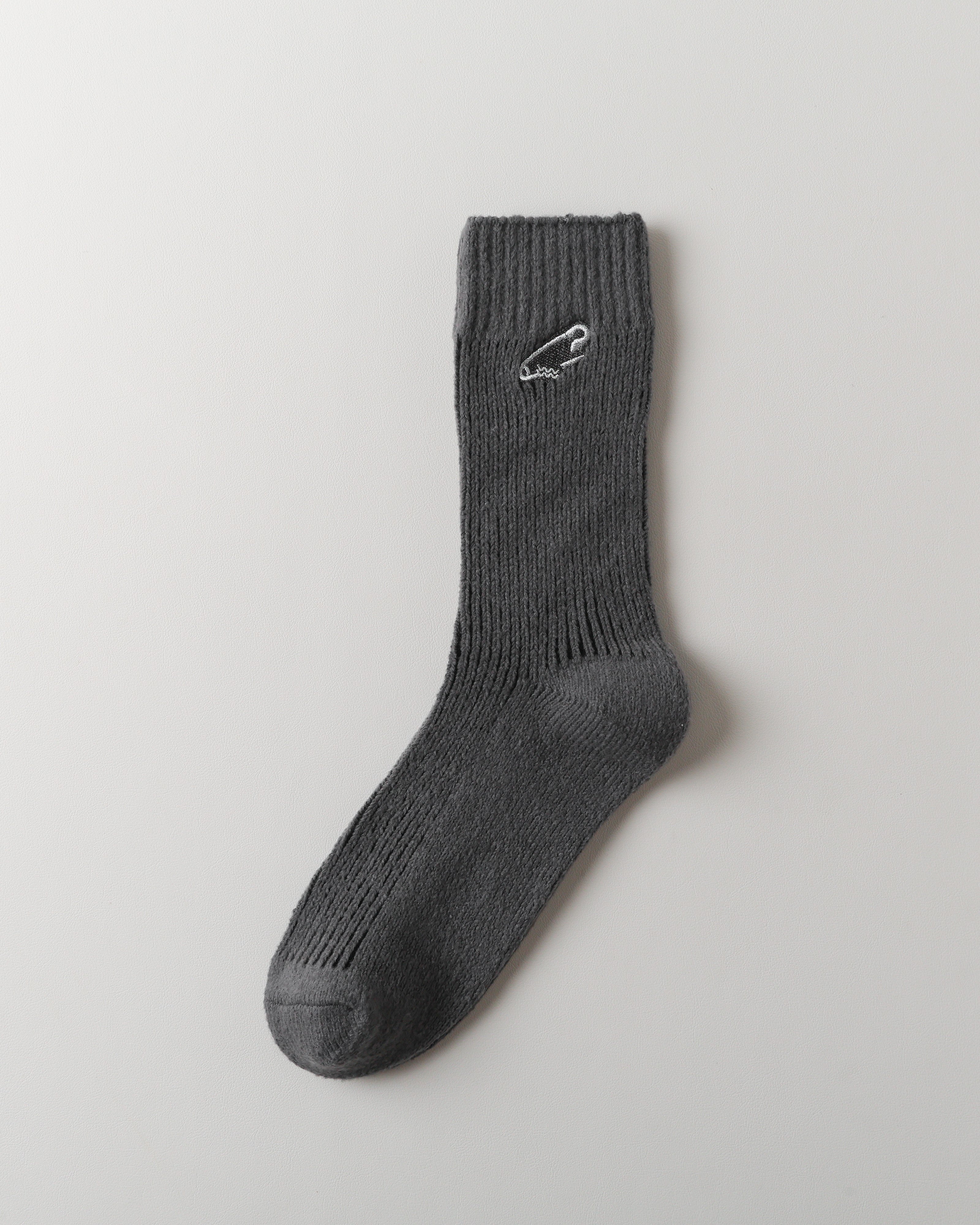 여성 크루 양말 소프트 플리스 핀 자수 따뜻하고 편안함