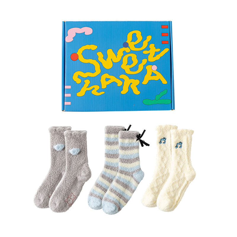禮品盒套裝 Sweetnana 3件裝女性舒適圓領襪 - 防滑拖鞋襪，冬季保暖休閒襪，超柔軟毛絨襪。