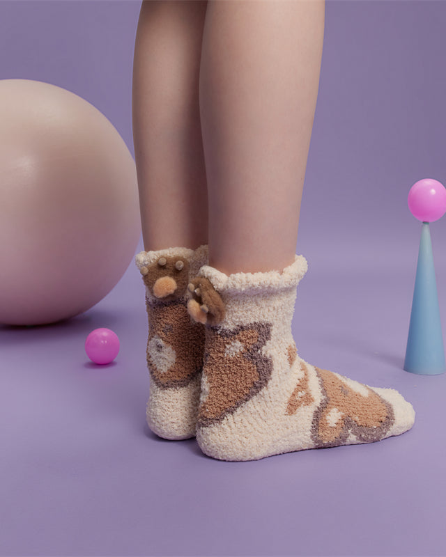 Sweetnana Cozy Crew Socks for Women - 可愛熊主題暖和毛絨休閒襪 - 超柔軟防滑加厚冬季長襪