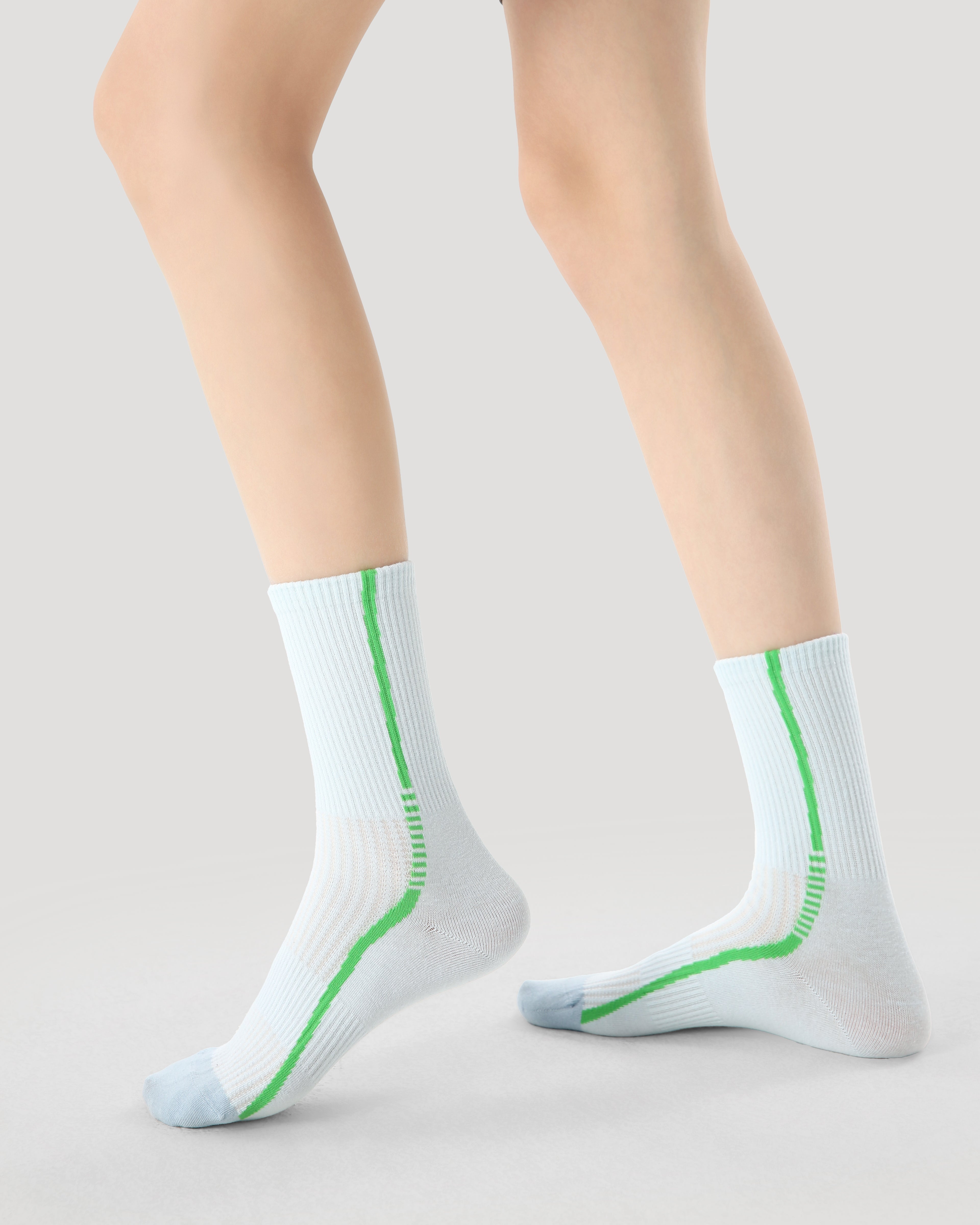 3-Pack Women's Crew Socks Wind Leap Series Absorb-Sweat Athletic Socks