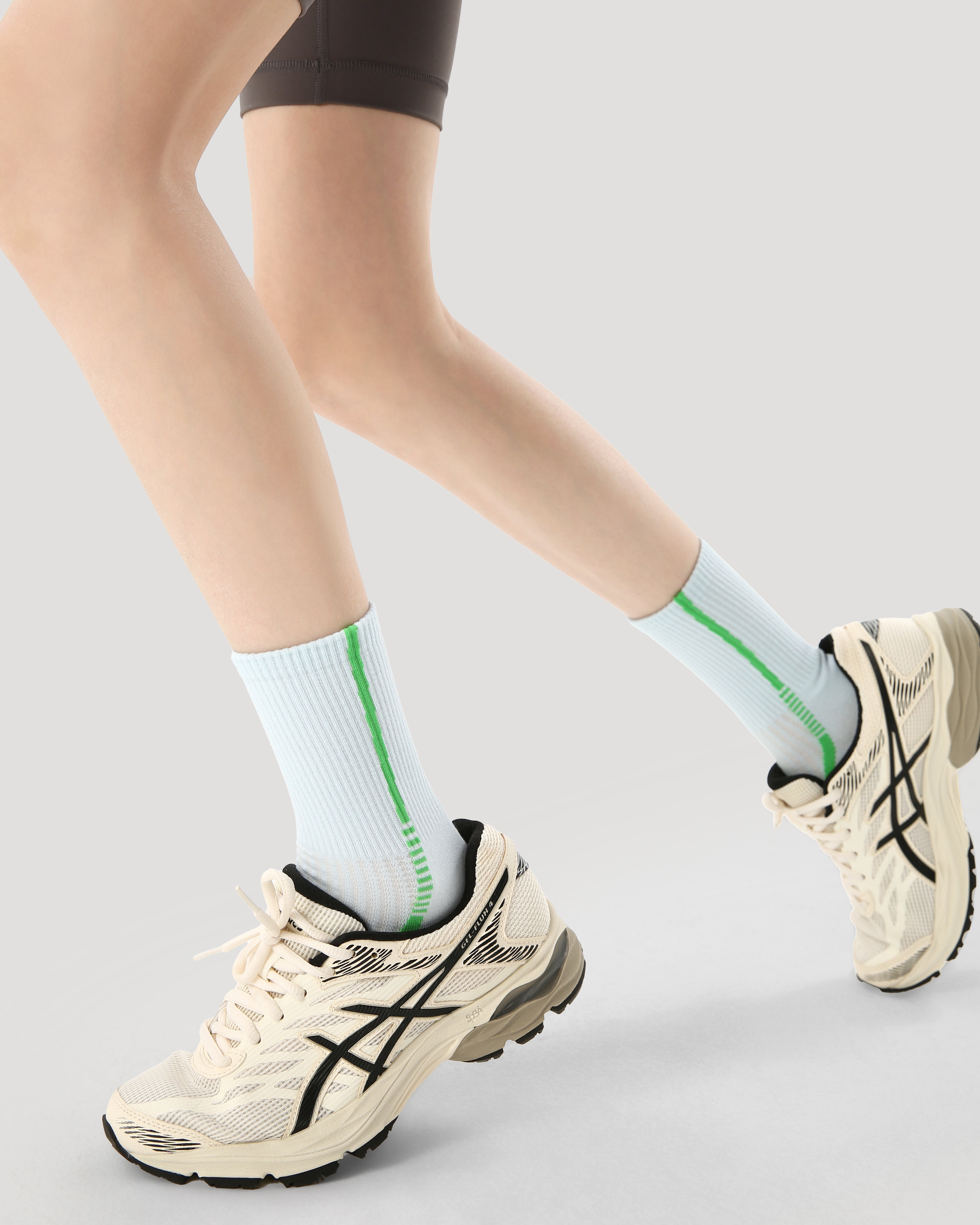 3-Pack Women's Crew Socks Wind Leap Series Absorb-Sweat Athletic Socks