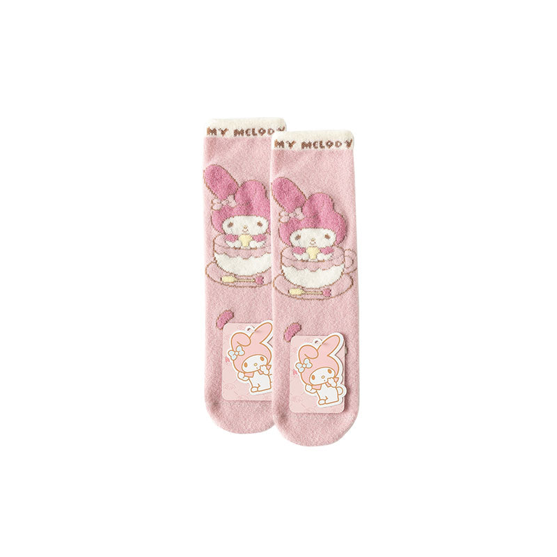 Sweetnana Cozy Crew Tube Socks for Women - Sanrio 系列新奇襪子，帶有可愛的 Sanrio 卡通圖案，溫暖柔軟加厚襪子。