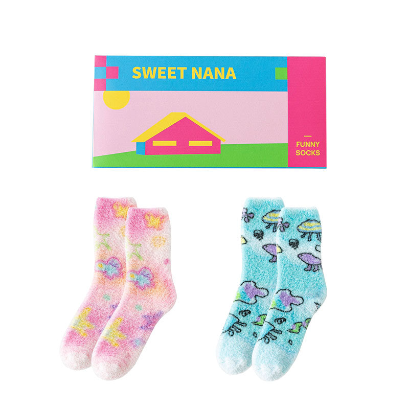 禮品盒套裝 Sweetnana 塗鴉系列女性舒適圓領襪 - 可愛冬季毛茸茸襪子，冬季保暖拖鞋襪。
