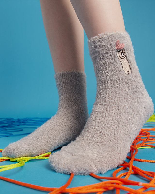 Sweetnana コージークルーソックス for Women - カラフルでかわいい刺繍入りふわふわソックス - 超ソフトで厚手の滑り止め付きラウンジウェア & 冬用ストッキング