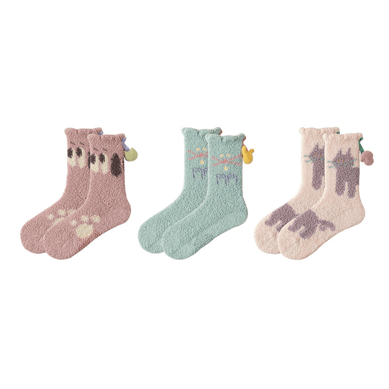 Sweetnana 3パック コージークルーソックス 女性用 - かわいい猫と犬シリーズ ふわふわソックス - カラフルなラウンジウェア、冬用＆スリッパストッキングに最適