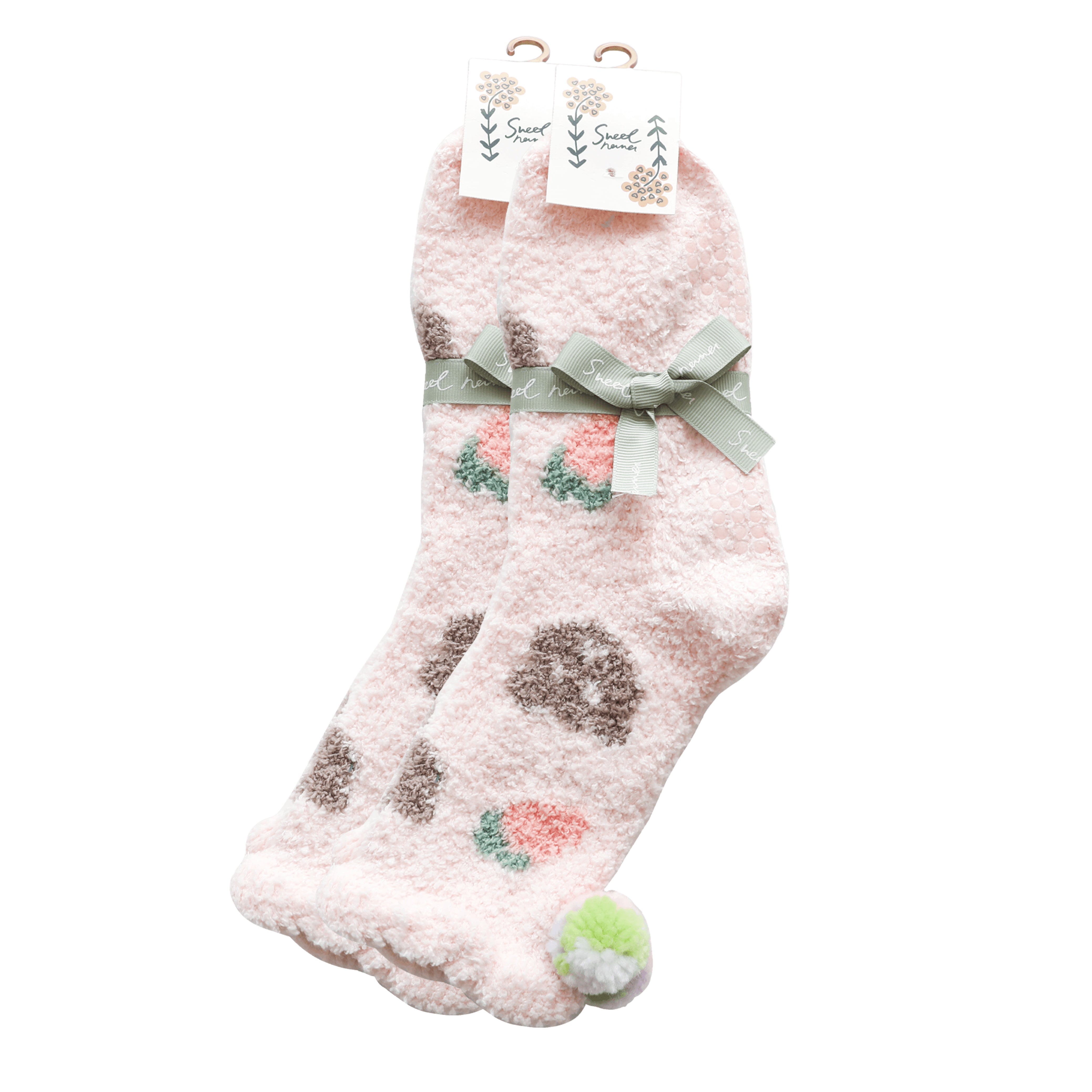 Sweetnana 超ソフトで快適なクルーソックス、女性用の厚手で滑り止め付きのラウンジウェアソックス、冬の日にぴったりのかわいくて快適なデザイン