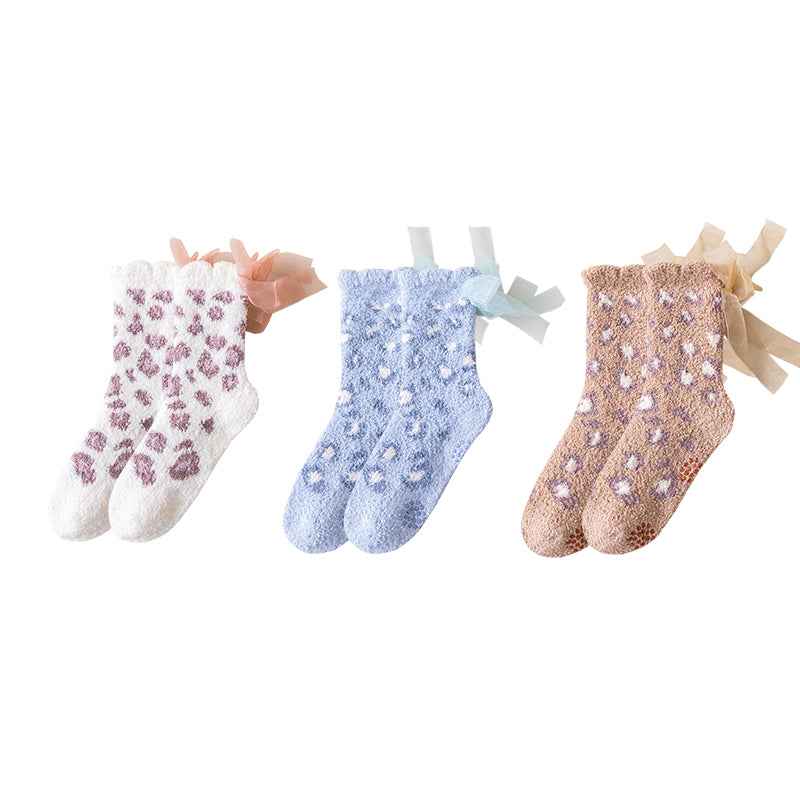Sweetnana Cozy Crew Socks for Women, Thickened Fuzzy Winter Stockings, Super Soft Non-Slip Lounge Wear Socks, Cute Lace Leopard Print, 3-Pack