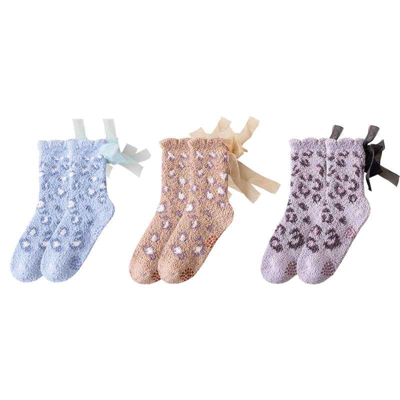 Sweetnana Cozy Crew Socks for Women, Thickened Fuzzy Winter Stockings, Super Soft Non-Slip Lounge Wear Socks, Cute Lace Leopard Print, 3-Pack
