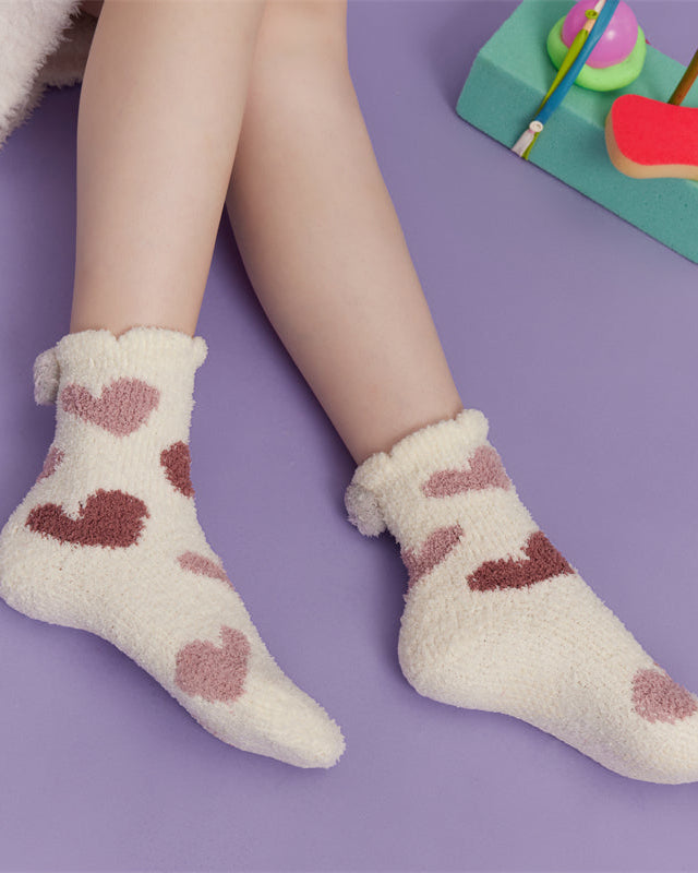 Sweetnana コージークルーソックス for Women, "Love Jacquard" デザイン 超ソフト 滑り止め付き ふわふわ ラウンジソックス for 一日中の快適さとスタイル