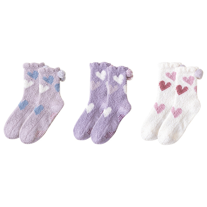 Sweetnana 3パック「Love Jacquard」シリーズの女性用コージークルーソックス、冬の暖かさとスタイルのための厚手の滑り止め付きふわふわラウンジソックス