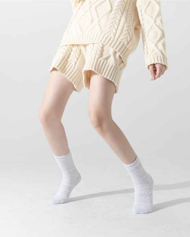 Sweetnana Cozy Women’s Crew Socks, 4-Pack of Thickened Super Soft and Cute Fuzzy Socks, Comfortable for Winter, Ideal for Daily Wear and Stockings