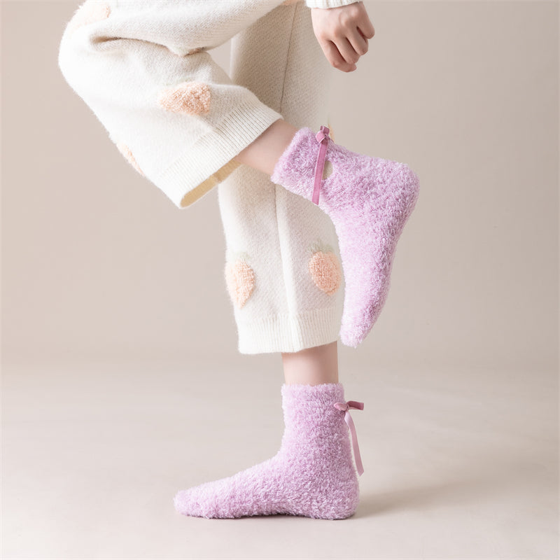 Sweetnana レディース コージー クルー ソックス 3パック – 冬用のふわふわ厚手ソックス、ラウンジウェア、かわいいリボンアクセント