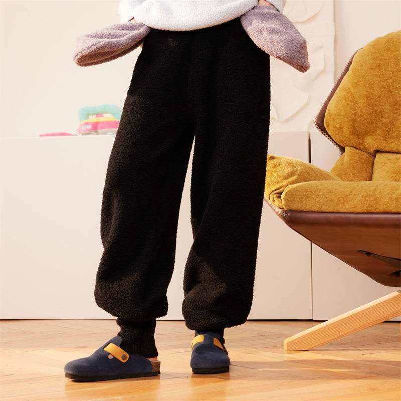 Sweetnana 2024 F/W 단색 일본 스타일 홈 팬츠, 코랄 플리스 원단, 두껍고 따뜻하며, 발목 밴딩 팬츠, 편안한 착용감과 참신한 디자인, 외출복으로도 착용 가능.