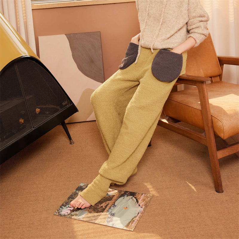 Sweetnana 2024 F/W 단색 일본 스타일 홈 팬츠, 코랄 플리스 원단, 두껍고 따뜻하며, 발목 밴딩 팬츠, 편안한 착용감과 참신한 디자인, 외출복으로도 착용 가능.