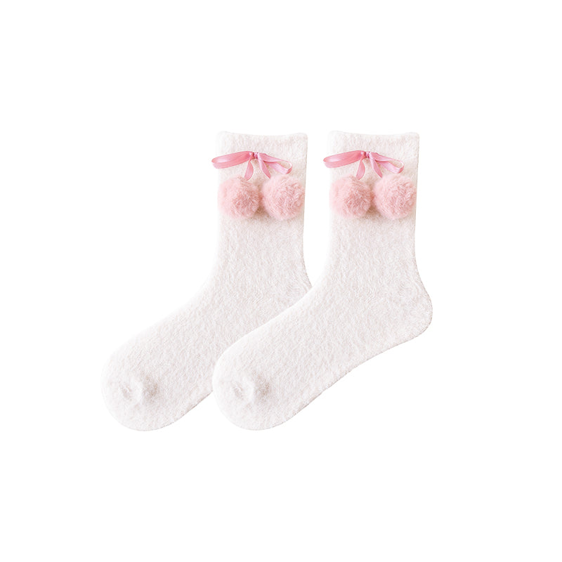 Sweetnana コージークルーソックス for Women – ふわふわで超ソフトなソックス、かわいいポンポンシリーズ、冬にぴったりの厚手で暖かい。