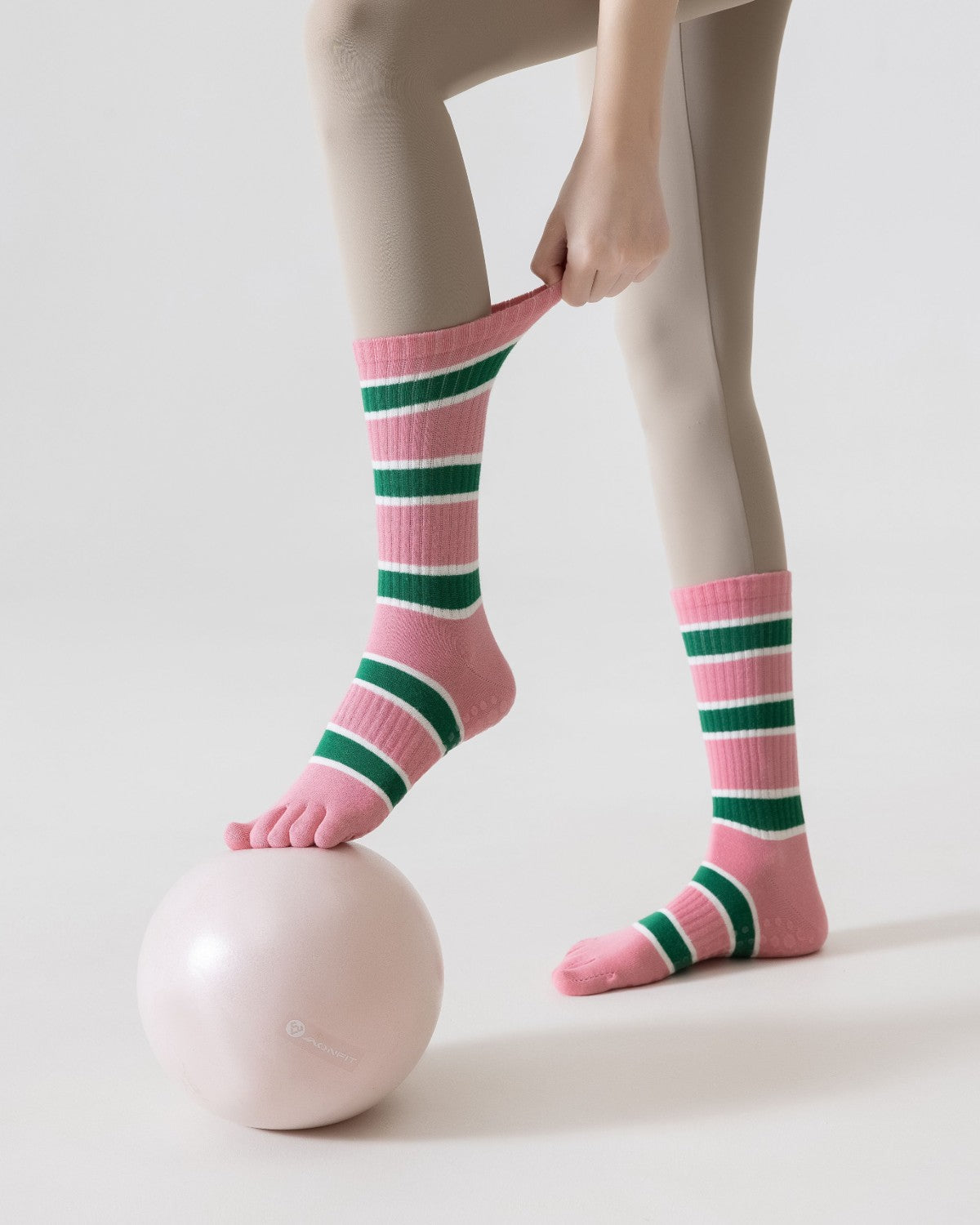 Bright Stripe Five Toe Compression Grip Socks メイン画像