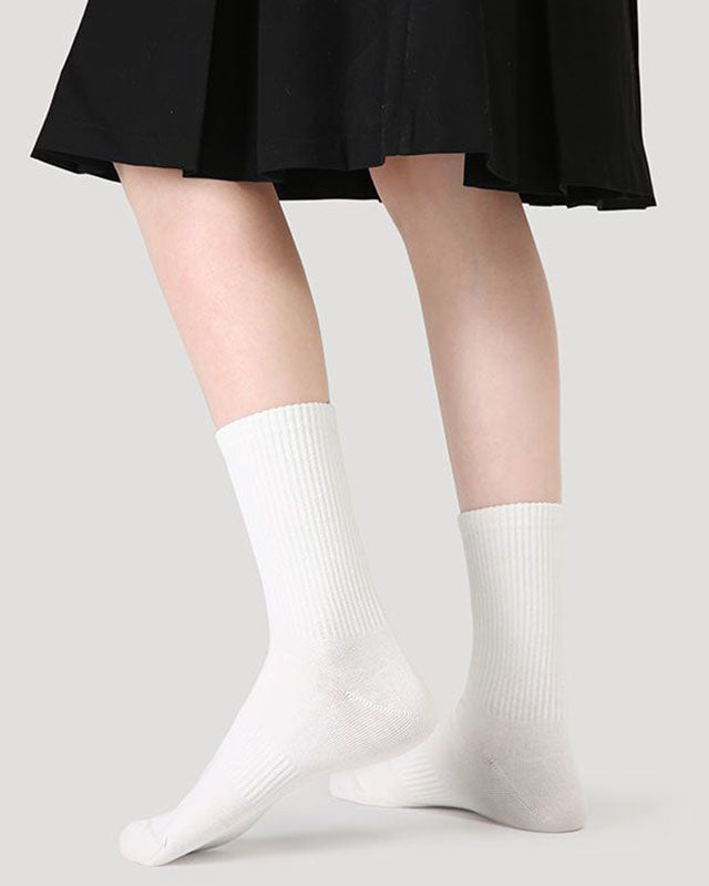 Unisex 棉質中筒襪 黑色 白色 無縫 柔軟 透氣 休閒