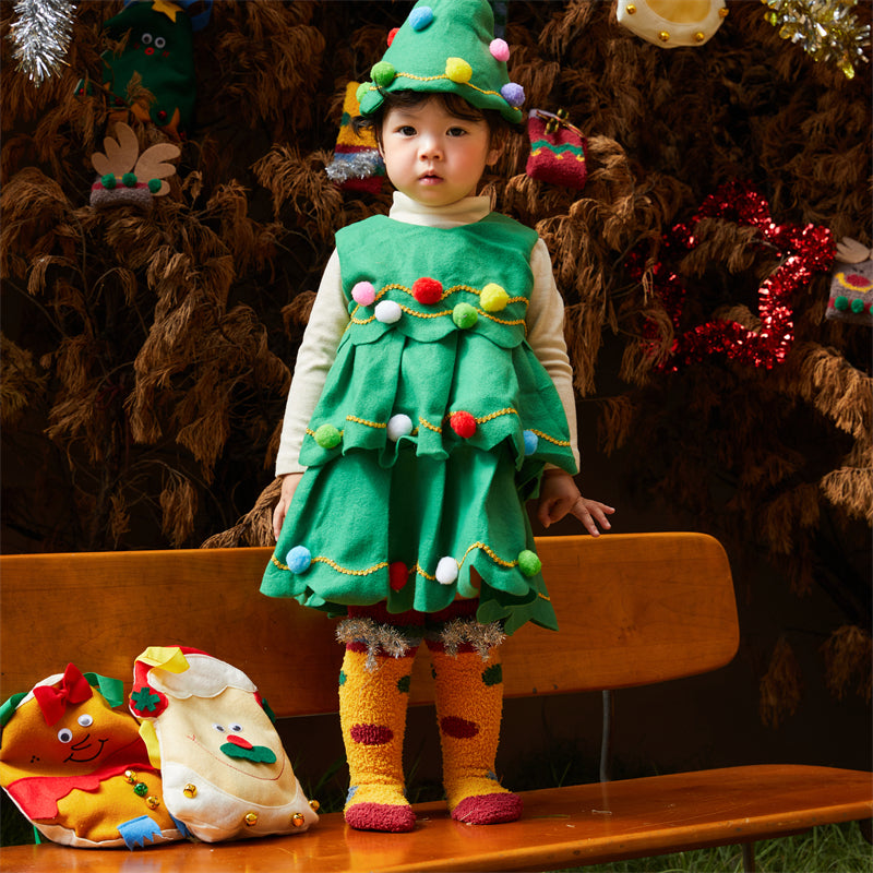 Sweetnana クリスマスチューブクルーソックス 2パックギフトバッグ入り、女性と子供用の快適でかわいい厚手のふわふわ滑り止めスリッパソックス、ホリデーギフトに最適