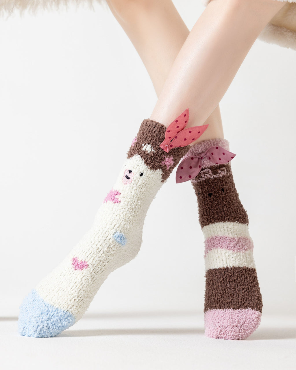 Polka Dot Leaf Fuzzy Floor Crew Socks