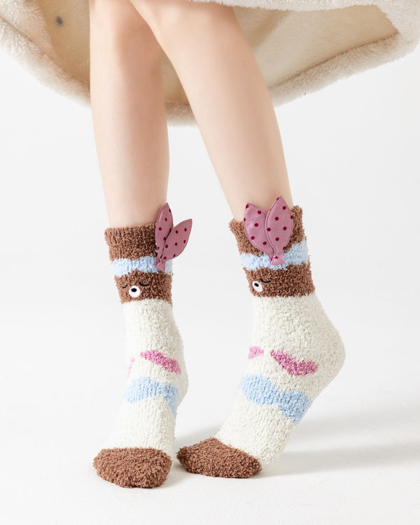 Polka Dot Leaf Fuzzy Floor Crew Socks