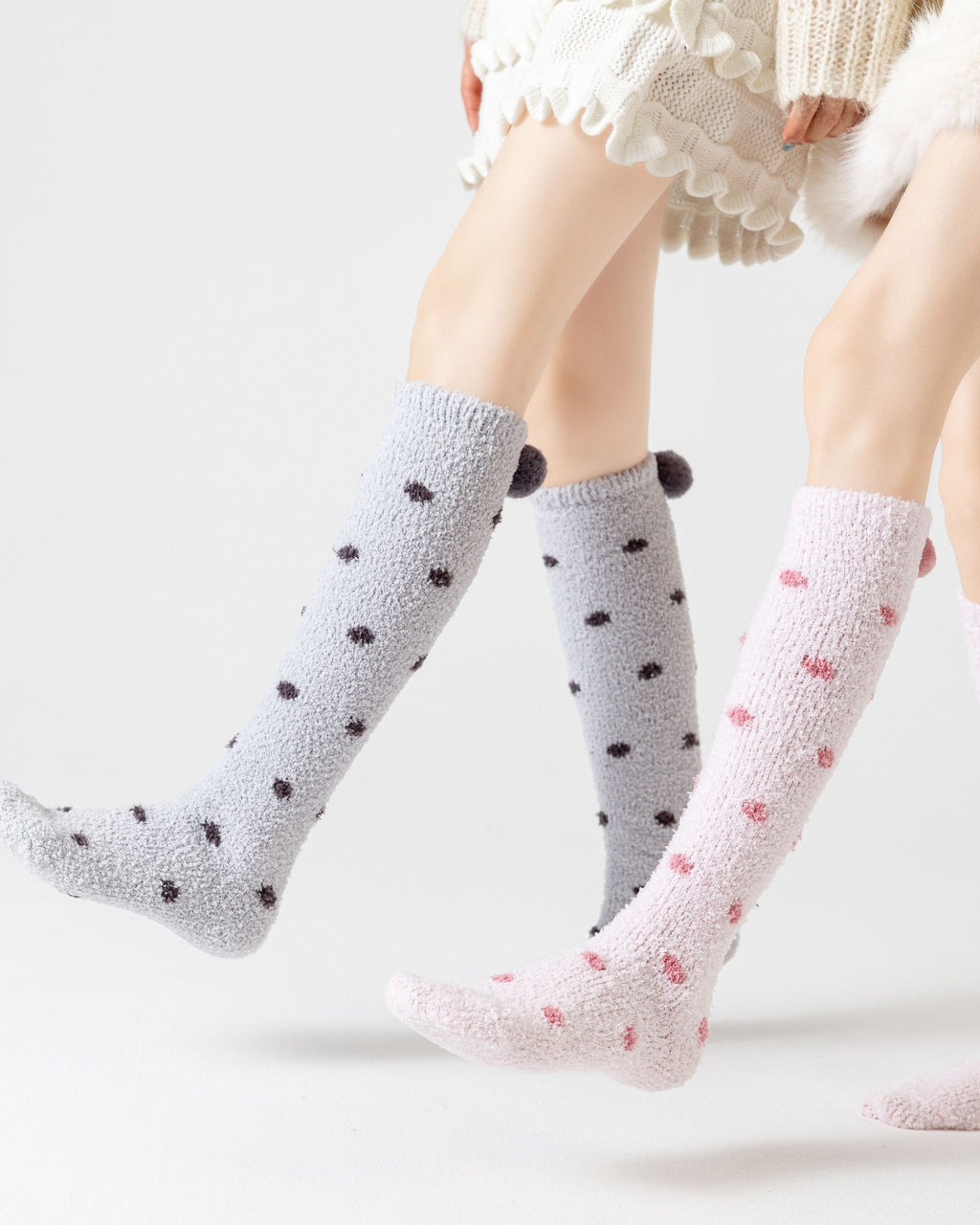 Pom Pom Dot Cozy Knee High Socks