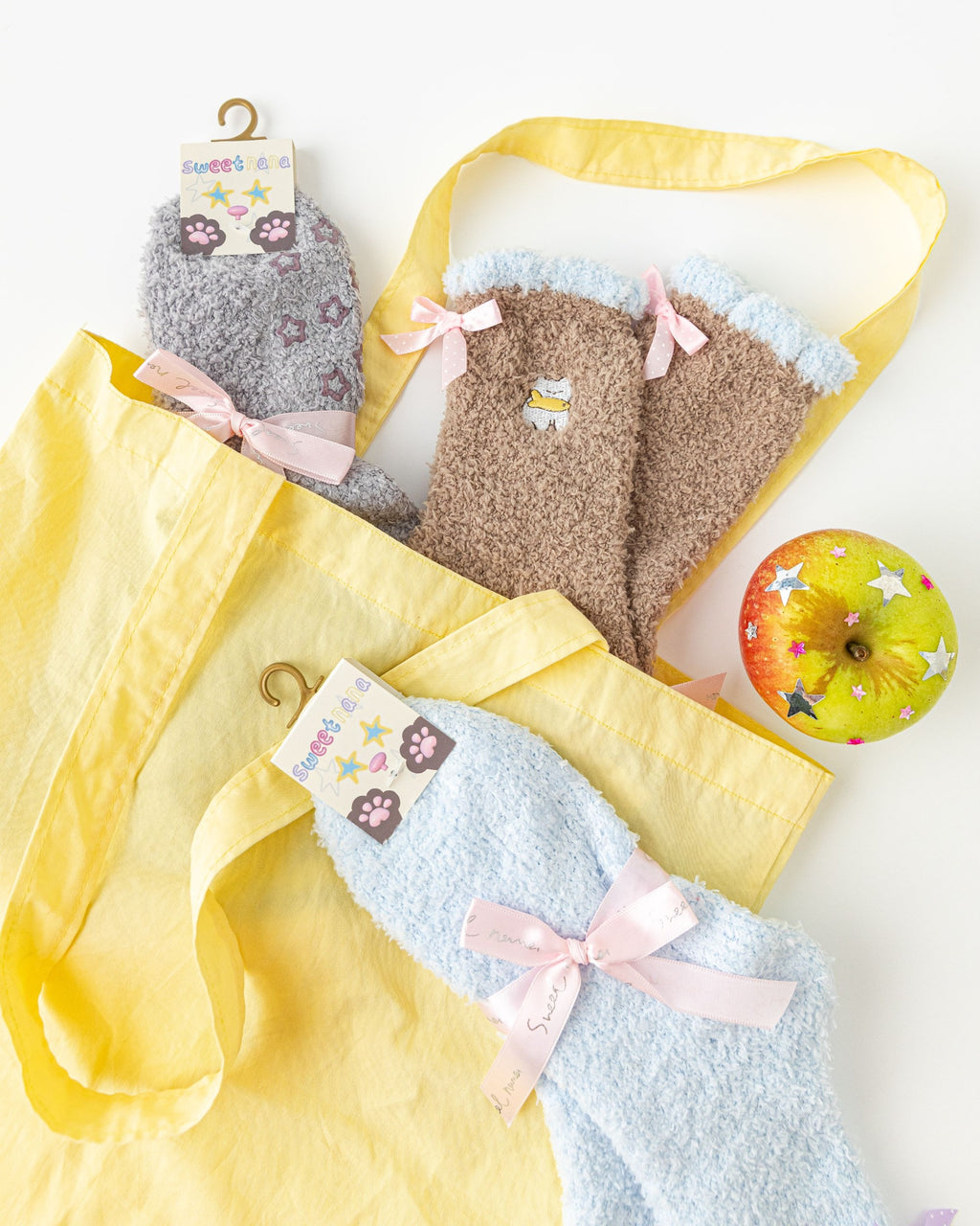 Tiny Pet Bow Fuzzy Floor Crew Socks