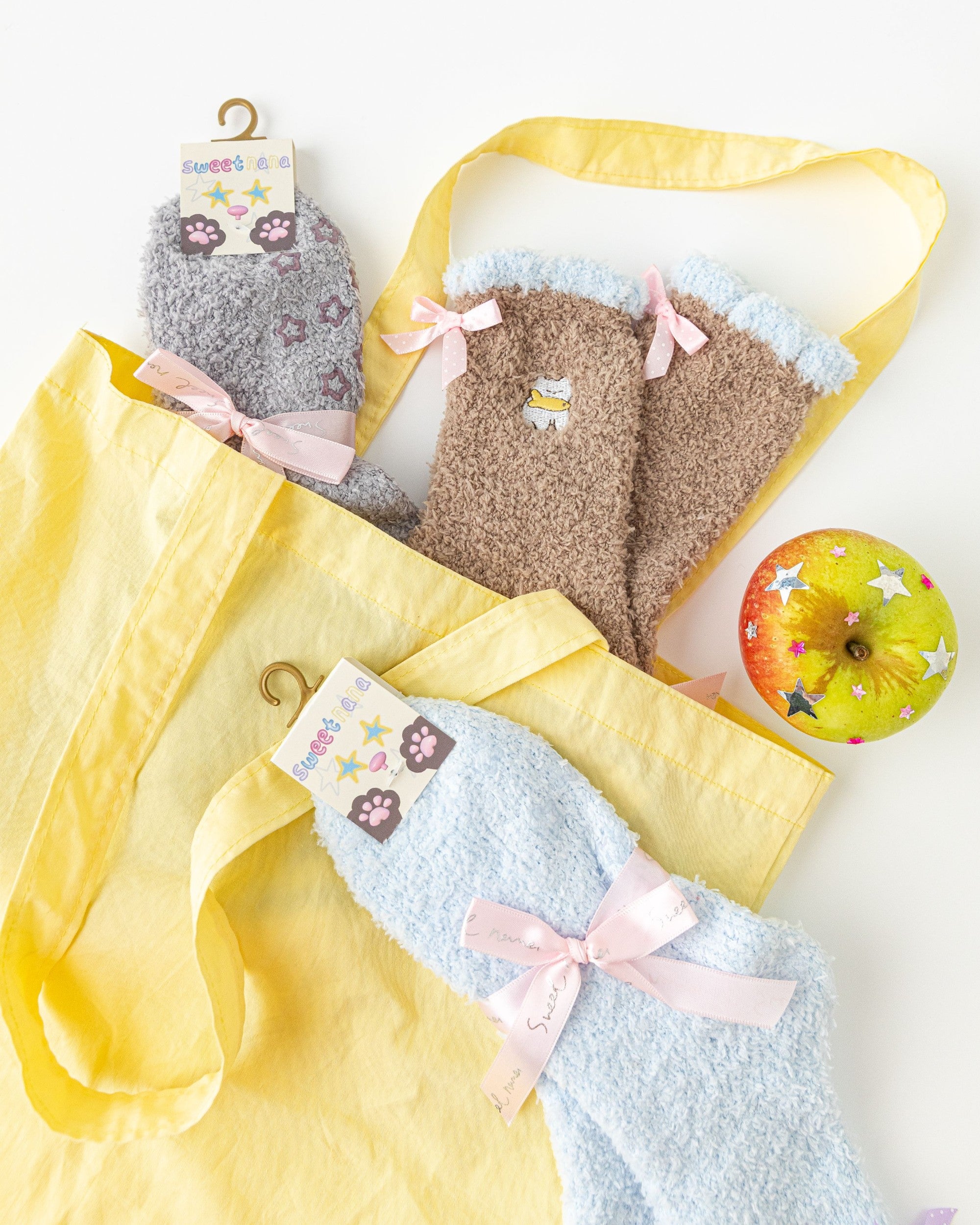 Tiny Pet Bow Fuzzy Floor Crew Socks