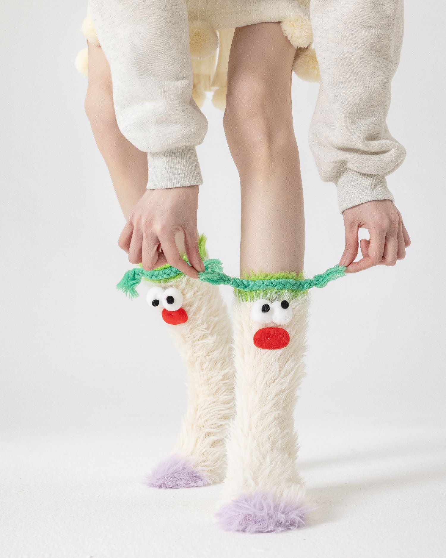 女款中筒襪子趣味人物系列彩色毛絨加厚休閒襪子