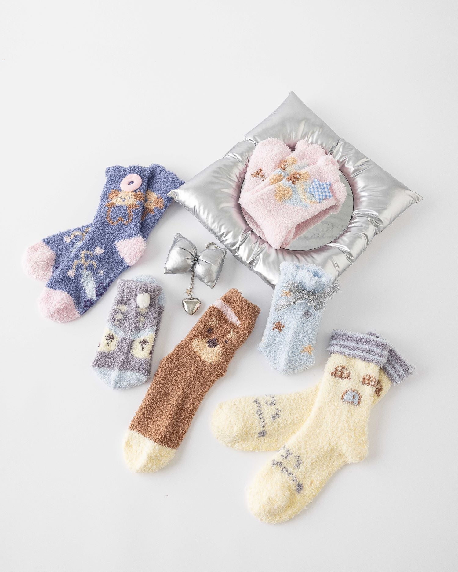 여성 크루 양말 하우스 시리즈 보송보송하고 따뜻하며 포근한 실내용 미끄럼 방지 양말