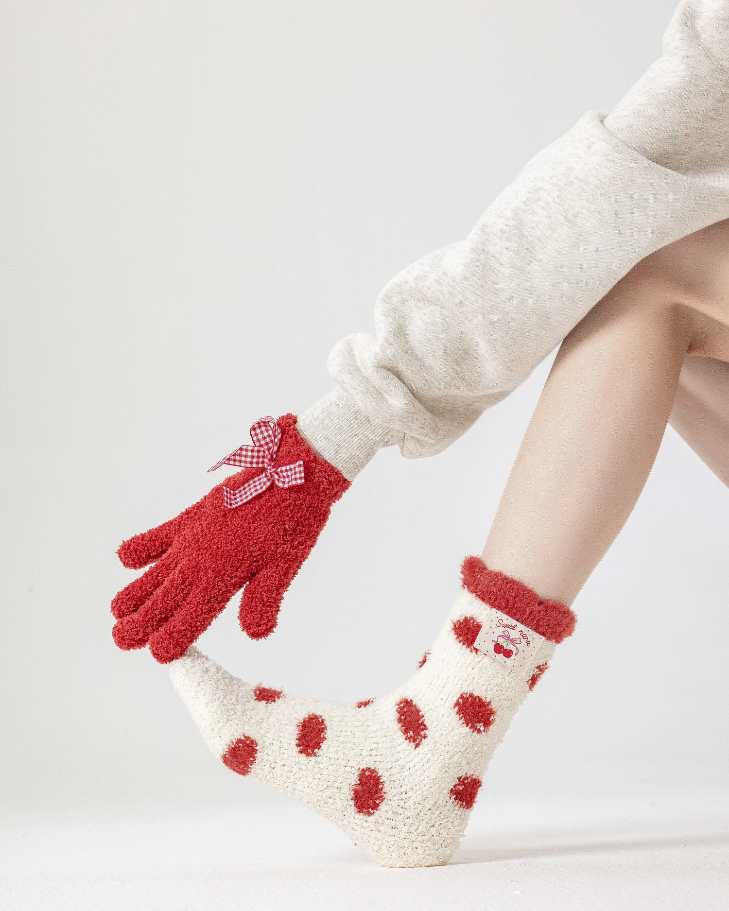 여성 크루 양말 반짝이는 별 도트 시리즈 보송보송하고 따뜻하며 아늑한 실내용 양말