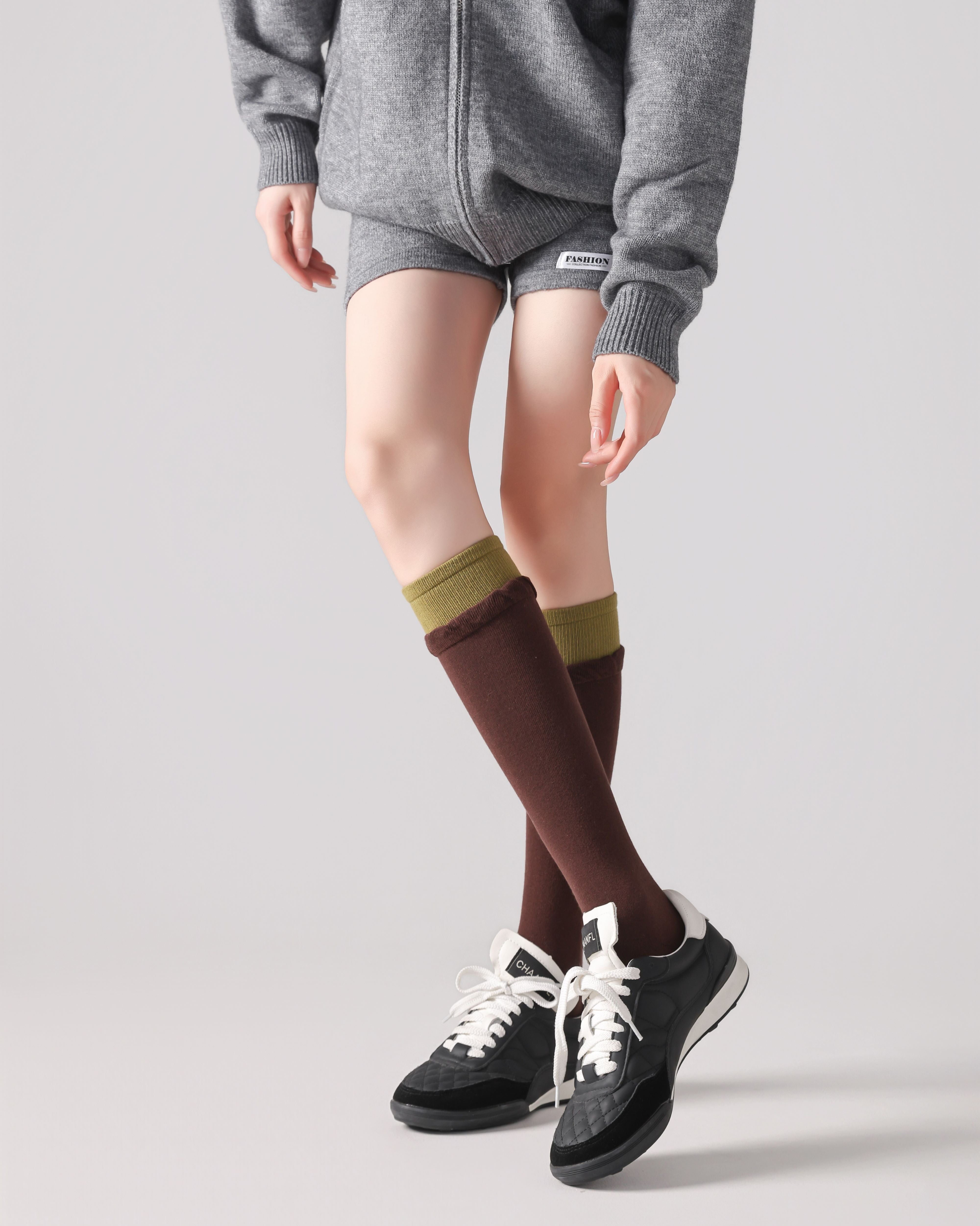 Women Two Tone Striped Knee High Socks Soft Warm Comfortable