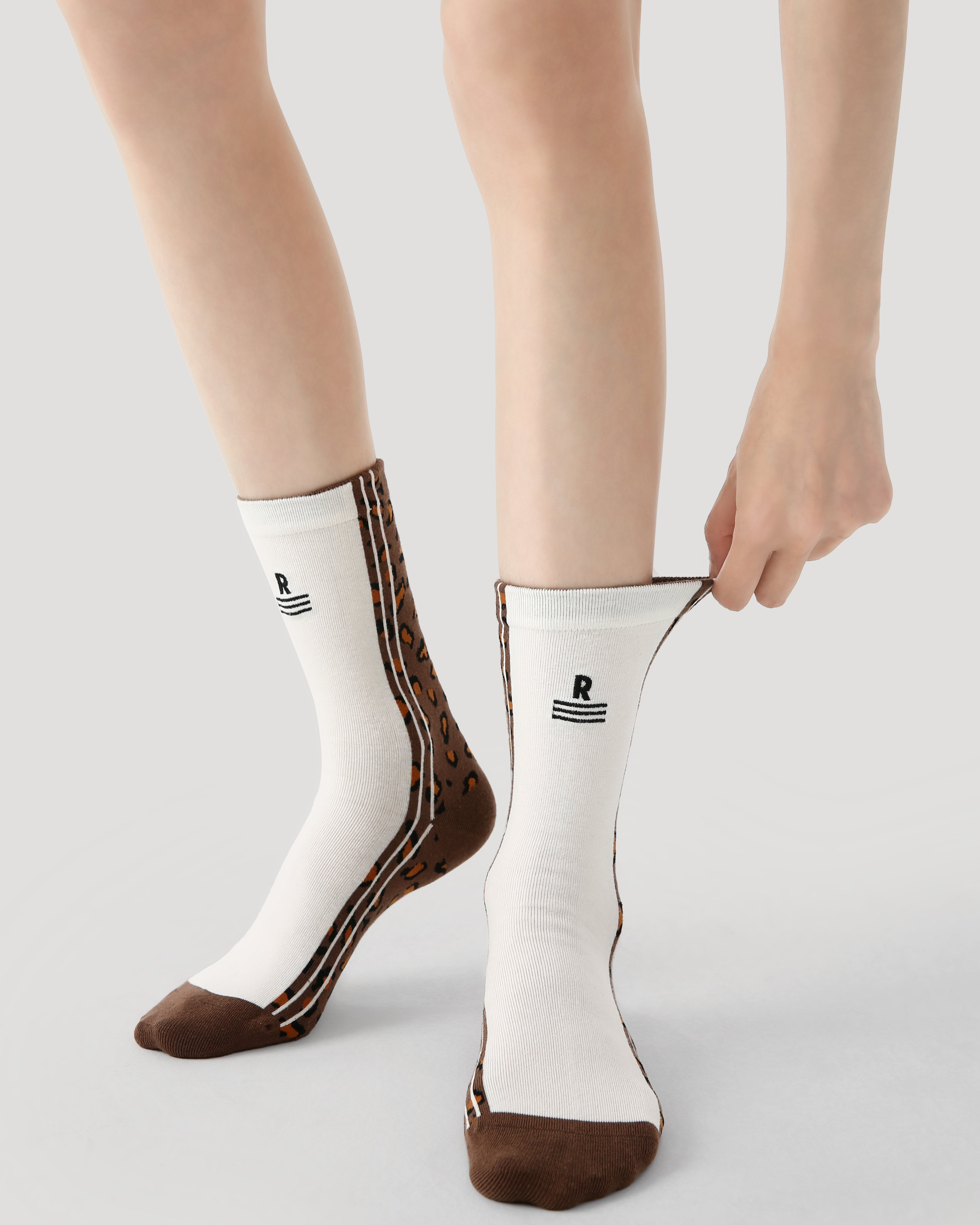 Women's Crew Socks Leopard Print Trendy Cotton Casual Street Style