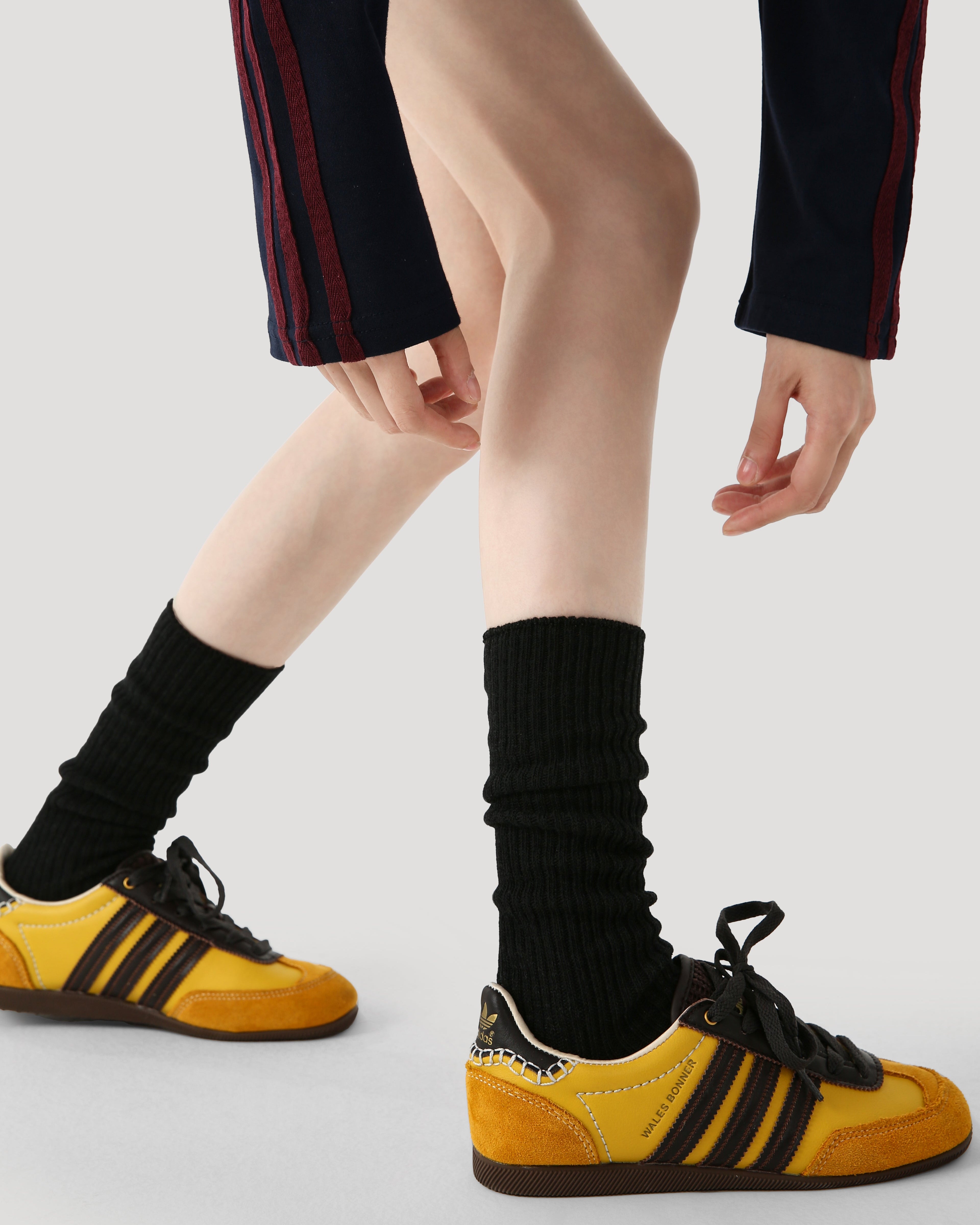 Women Crew Socks Solid Color Cotton Casual Breathable Socks Secondary image